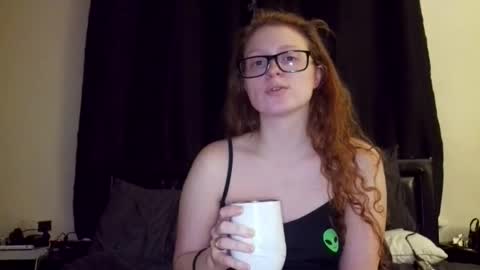 poisonivyy95 online show from July 14, 2:05 am
