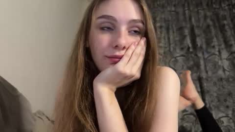 polinamiler online show from October 19, 11:59 am