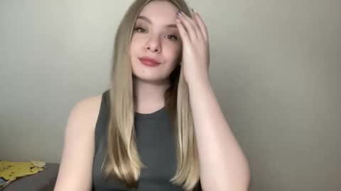 polishangel222 online show from May 17, 5:22 pm