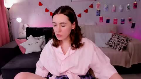 Polly online show from June 22, 11:17 am