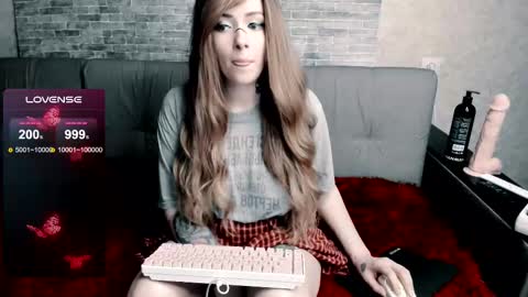 Snapshot of polly_wow chatting on February 15, 8:43 pm Polly online show from February 15, 8:43 pm