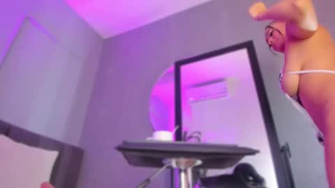 POLLY online show from November 22, 10:57 am