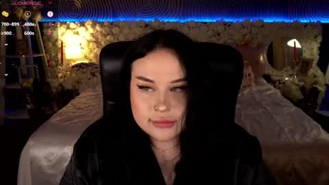 Polly online show from April 14, 9:40 pm