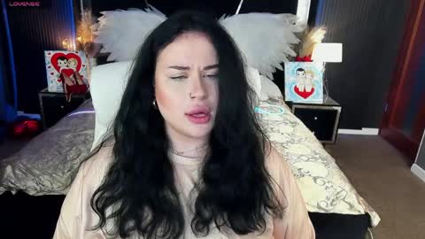 Polly online show from April 3, 3:52 pm