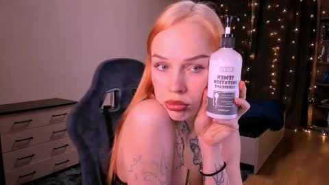 Megan.online  online show from December 16, 3:18 pm