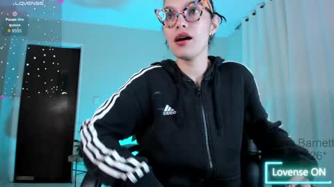 paulina barnett online show from March 30, 3:06 am