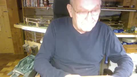 pomme1949 online show from December 17, 9:50 am