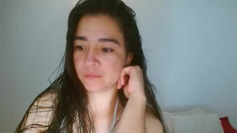 porcelainlux online show from April 26, 12:30 am