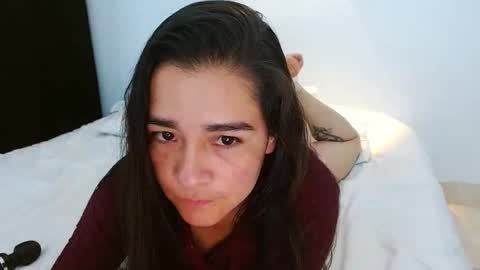 porcelainlux online show from March 31, 1:39 am