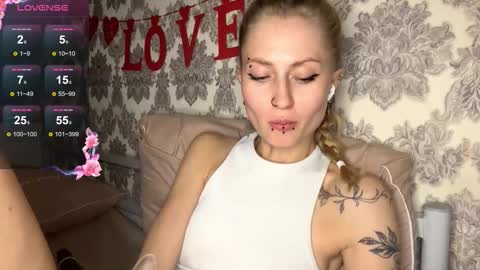  HERES SILVIA AND OlIVIA  WELCOME EVERYONE LOVENSE DOMI REACT TO YOUR TIPS LETS MAKE A GREAT SHOW TOGETHER  online show from October 20, 4:45 pm