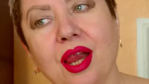 LADY POSH online show from February 20, 8:11 pm