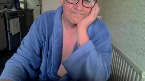 poshman65 online show from April 9, 8:53 am