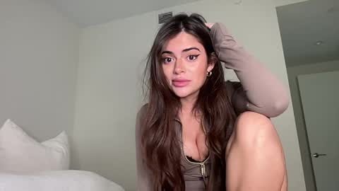 Selena online show from April 9, 10:15 pm