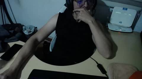 powerfulzeus2 online show from October 23, 3:41 am