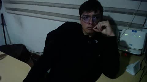 powerfulzeus2 online show from December 22, 4:30 am