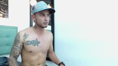   online show from April 15, 8:06 am