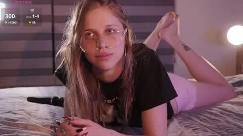 prarecase online show from March 19, 6:24 pm