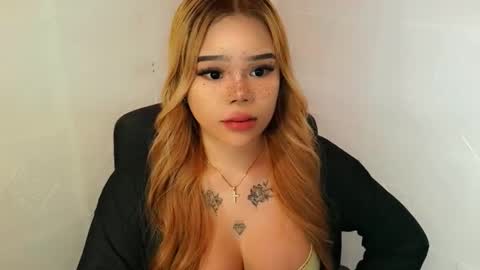 MAXXINE online show from November 27, 7:16 am