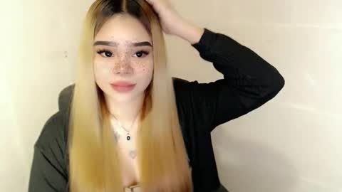 MAXXINE online show from February 12, 4:38 am