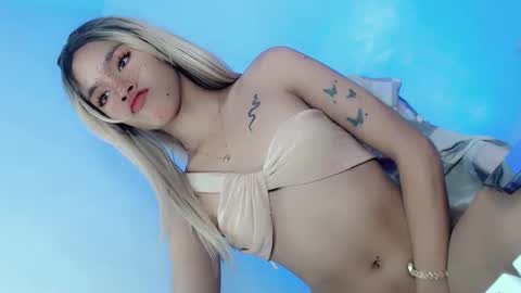 Ms. Pressy online show from December 9, 11:45 pm