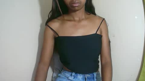 prettiethalia online show from October 18, 8:46 pm