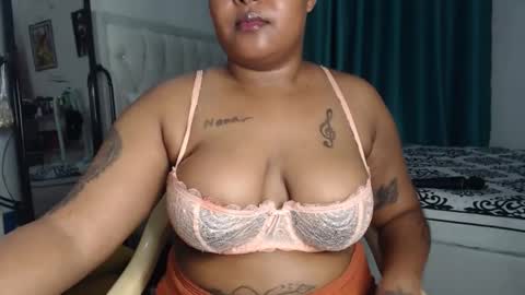 Annah online show from February 1, 7:22 pm