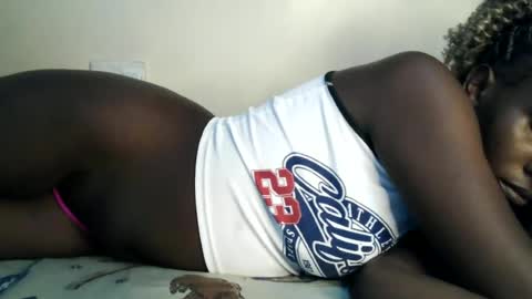pretty_ass07 online show from June 23, 5:37 am