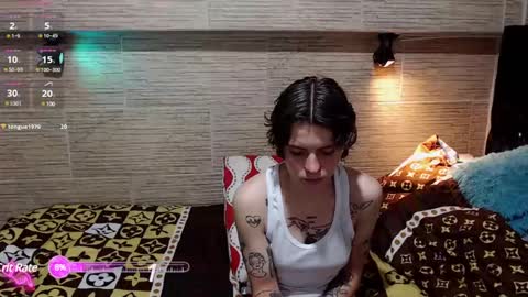 pretty_cristal22 online show from March 9, 4:33 pm