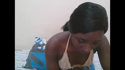 pretty online show from February 3, 10:52 am