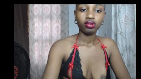 Pretty ebonygirl2 online show from February 18, 4:07 pm