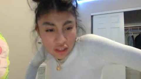 pretty_girl828687 online show from January 7, 4:28 am