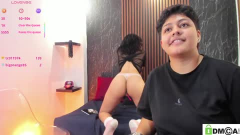 pretty_honey22 online show from May 8, 9:20 pm