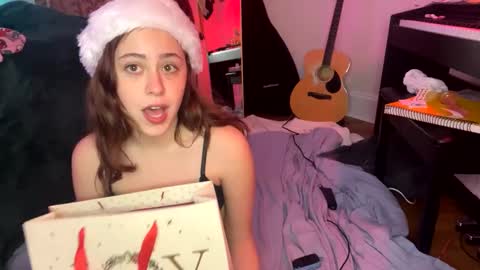 Sophie  online show from December 17, 6:02 am