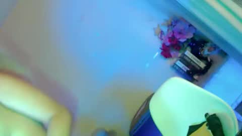 Flor online show from March 1, 6:06 am