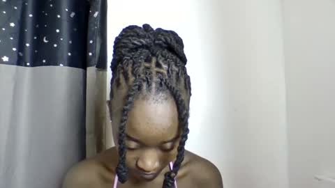 pretty luv1 online show from June 3, 9:34 am