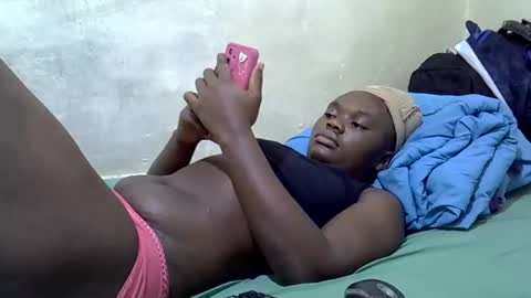 pretty_melan online show from March 11, 8:17 am