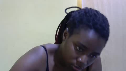 pretty_mishy online show from September 19, 8:51 am