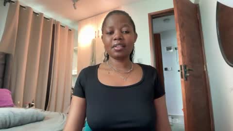 Pretty peaches online show from July 1, 6:55 am