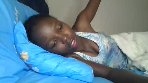 pretty_petite_ebony online show from February 4, 7:34 am