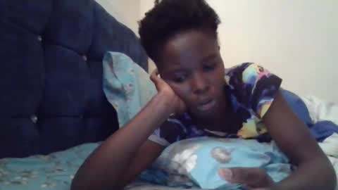 pretty_petite_ebony online show from November 21, 7:50 am