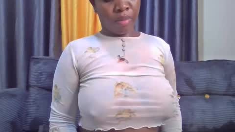 pretty_shila online show from February 5, 6:00 pm