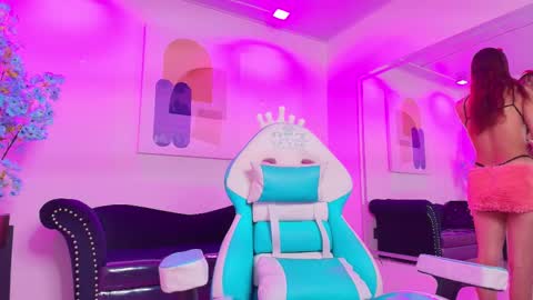 pretty_sweeeet online show from February 20, 11:31 am