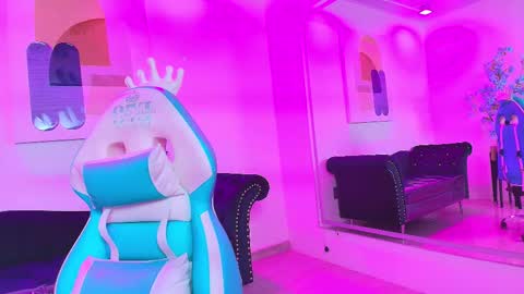 pretty_sweeeet online show from February 22, 11:35 am