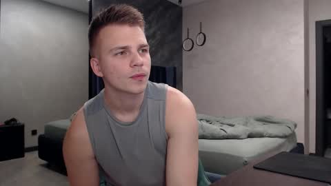 Justin online show from November 22, 6:39 pm