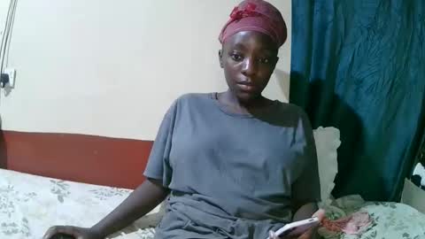 pretty_tiffany1 online show from April 4, 2:07 am