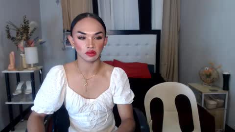 prettyakhira online show from February 17, 12:38 pm