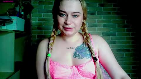 Snapshot of prettyaliceee chatting on December 7, 6:59 am Alice online show from December 7, 6:59 am