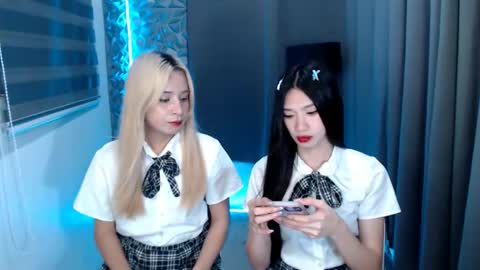 Snapshot of prettyallison_29 chatting on January 20, 1:07 am prettyallison_29 online show from January 20, 1:07 am