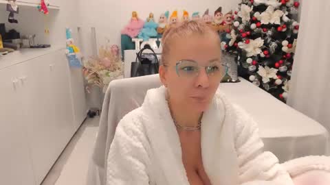 wilma online show from December 16, 1:42 am