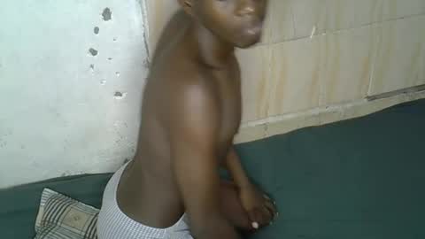 Snapshot of prettyboyz11 chatting on September 13, 12:07 pm prettyboyz11 online show from September 13, 12:07 pm